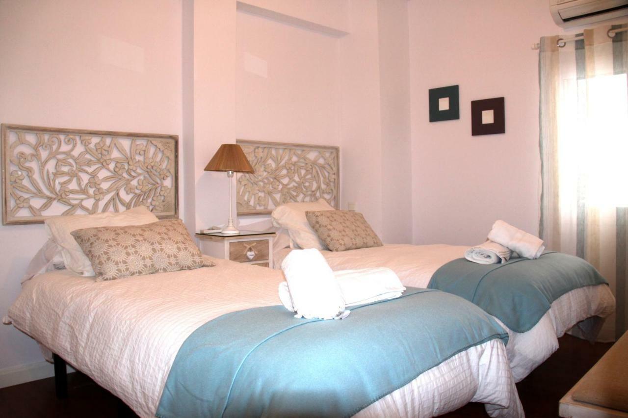 Alhóndiga Center Apartment Sevilla Bagian luar foto